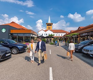 Premier Outlet